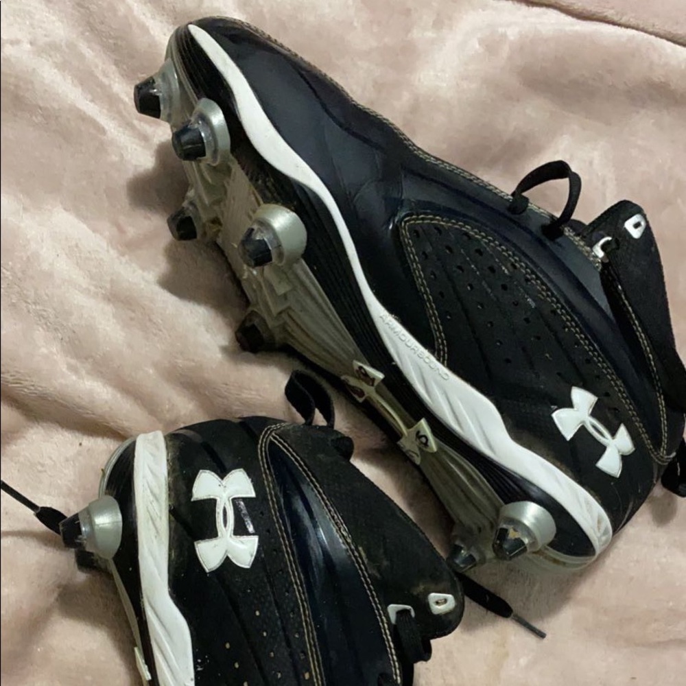 Under armor  cleats